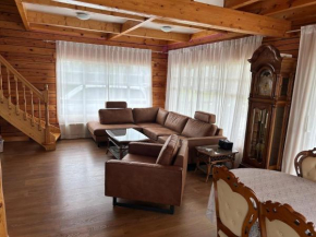 Beautiful Mountain Cabin - best rates on whats sap -